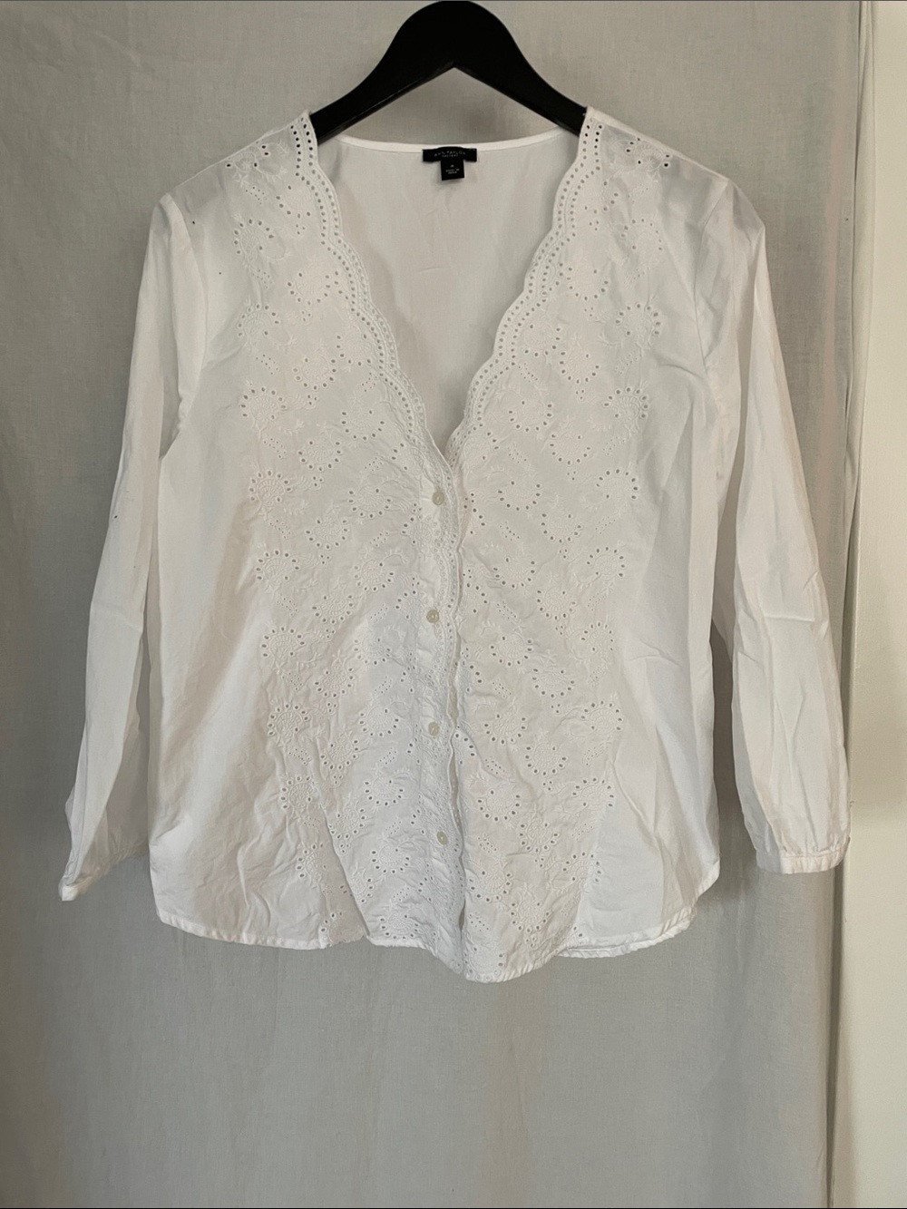 Ann Taylor Factory, Women’s White Eyelet Button-Front Blouse, Size M
